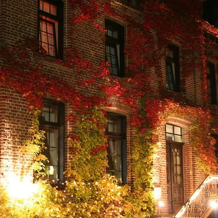 Burg & Eventlocation فندق 4*