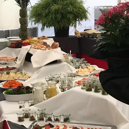 Burg & Eventlocation فندق 4*