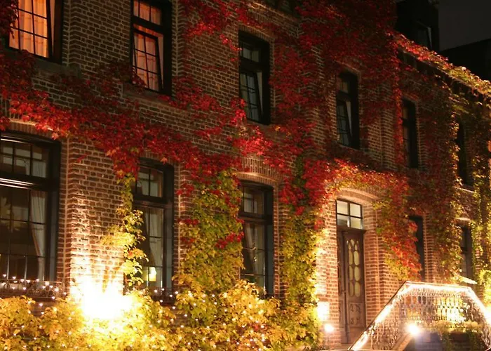 Burg & Eventlocation ホテル 4*